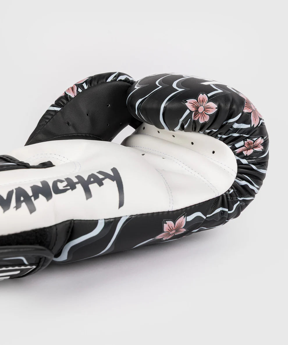 Venum x Tawanchay Bokshandschoenen - Zwart/Wit