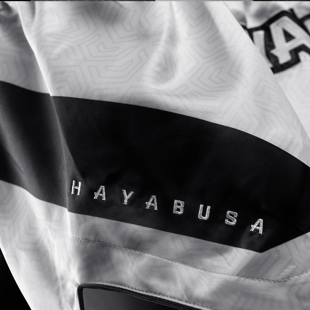 Hayabusa Muay-Thai-Shorts Core – Weiß