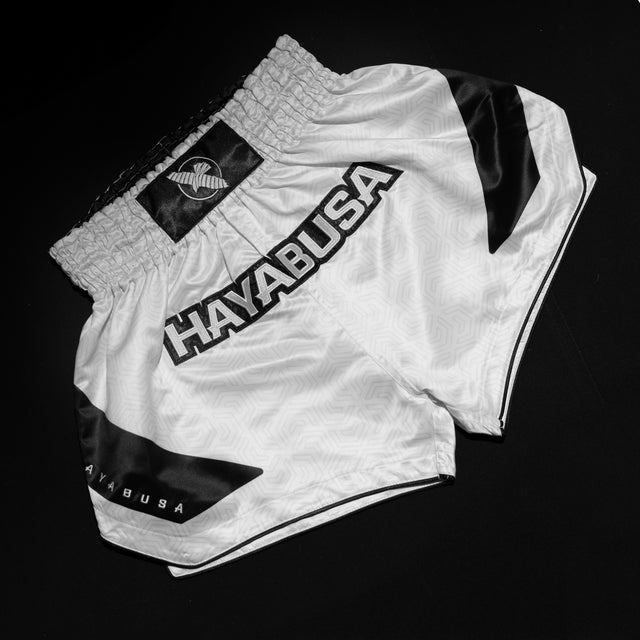 Hayabusa Muay-Thai-Shorts Core – Weiß