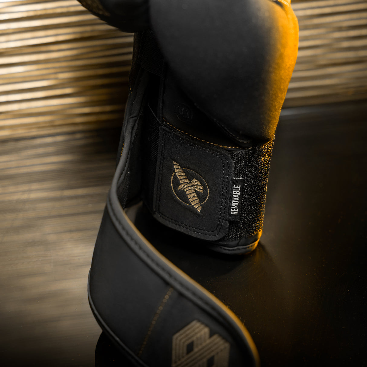 Hayabusa x Mayweather Bokshandschoenen Champ - Zwart/Goud