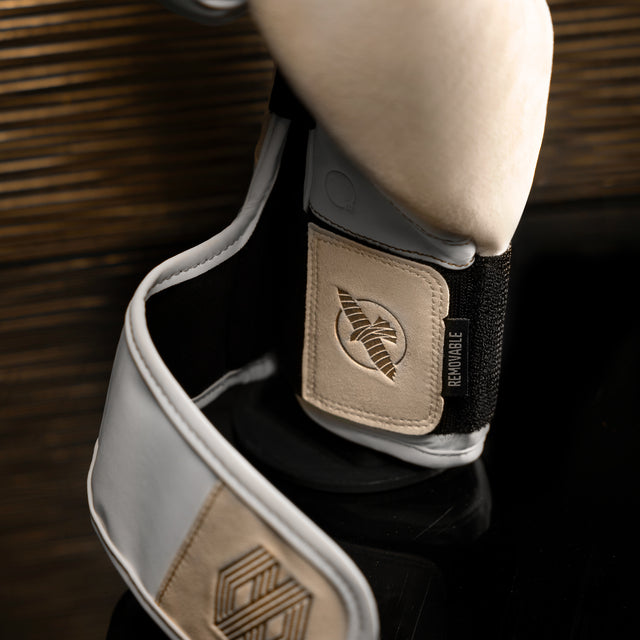 Hayabusa x Mayweather Bokshandschoenen Champ - Wit/Goud