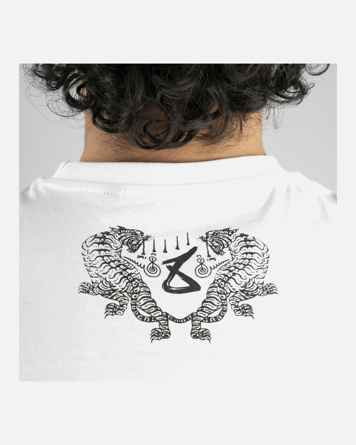 8 WEAPONS T-Shirt Eight Ways Yant - Wit