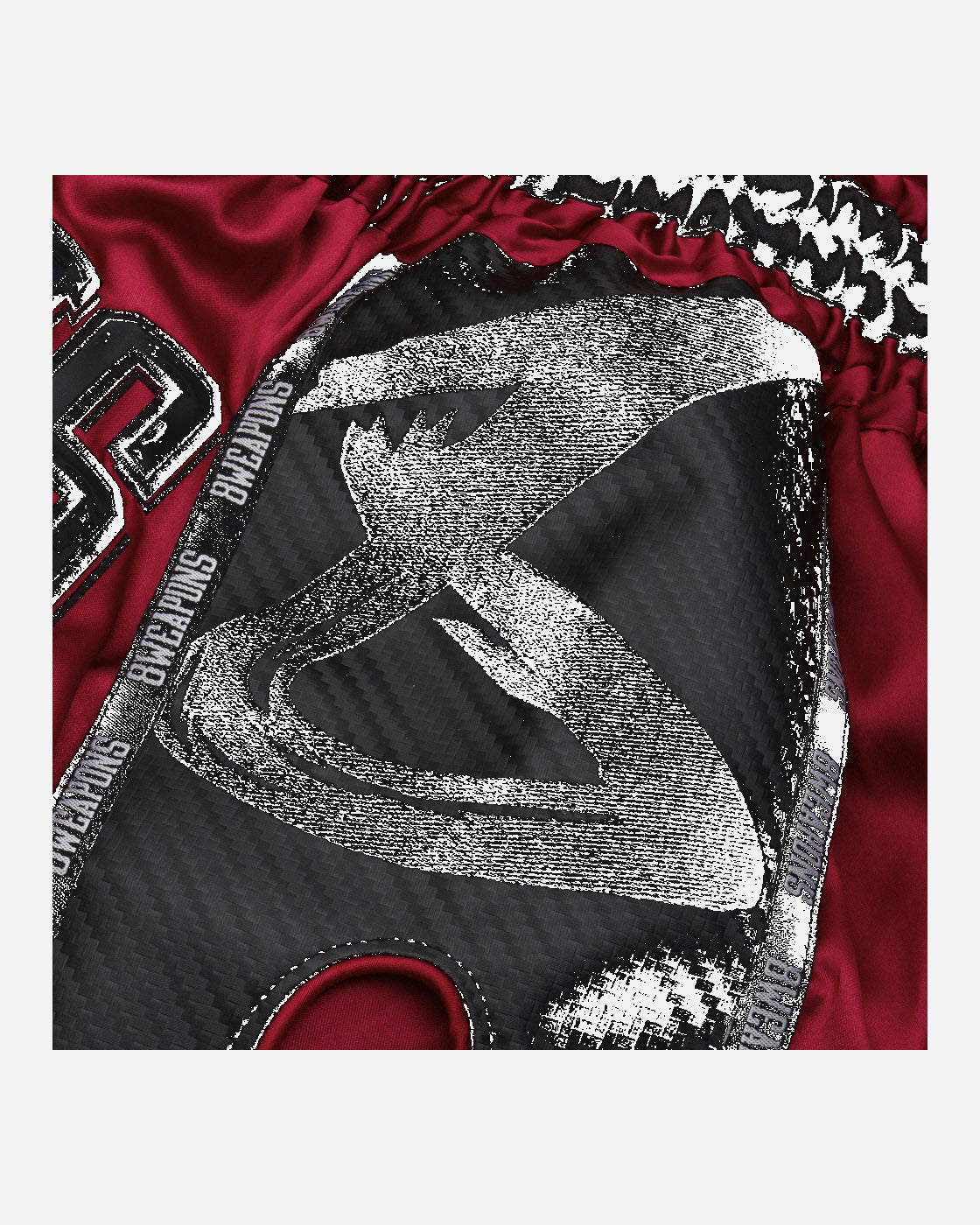 8 WEAPONS Muay Thai Shorts Carbon - Rood