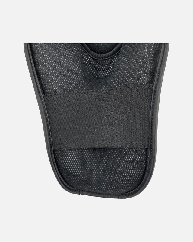Caneleiras Adidas Shin Instep Guard – Preto/Branco