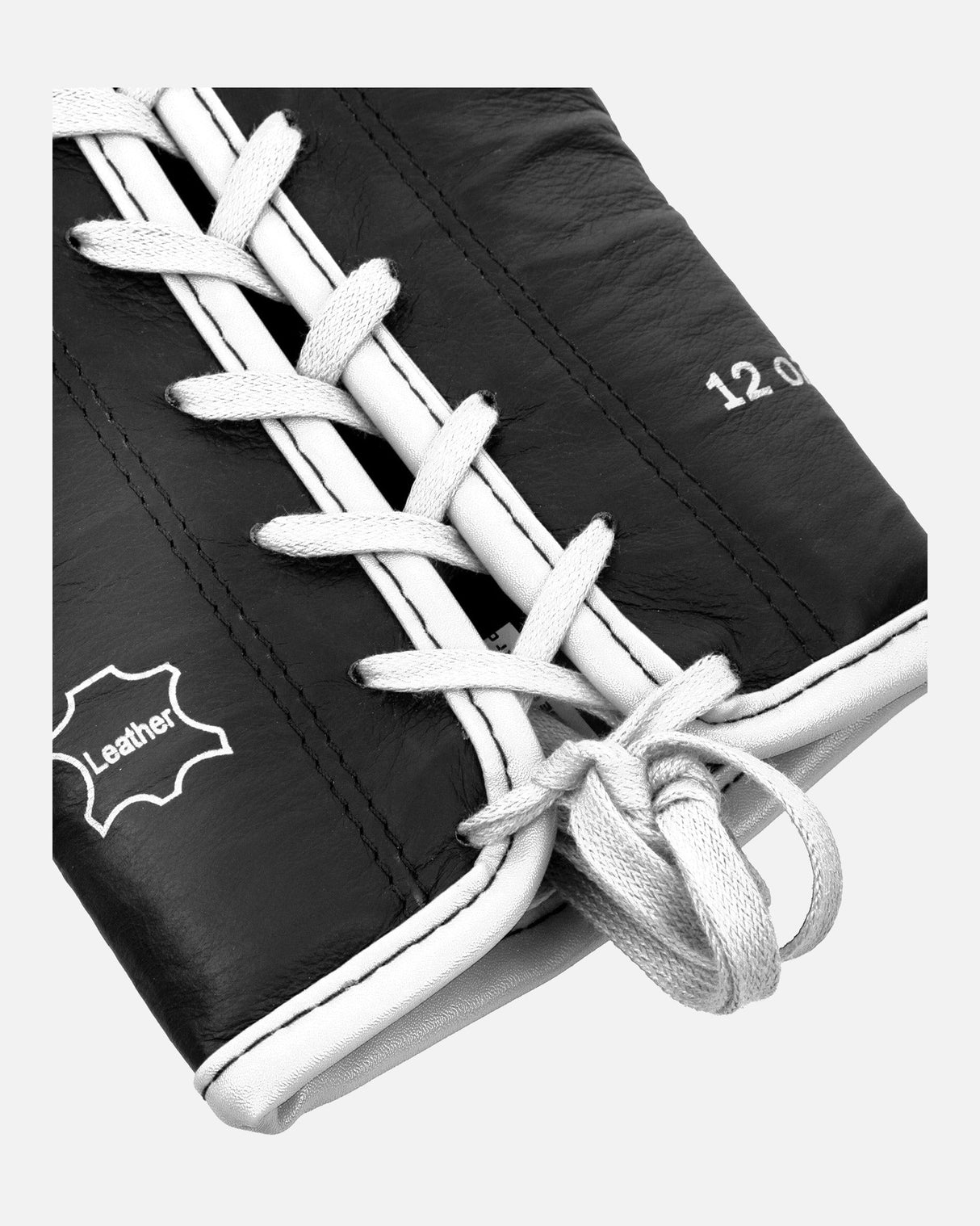Venum Bokshandschoenen Shield Pro - Zwart/Wit