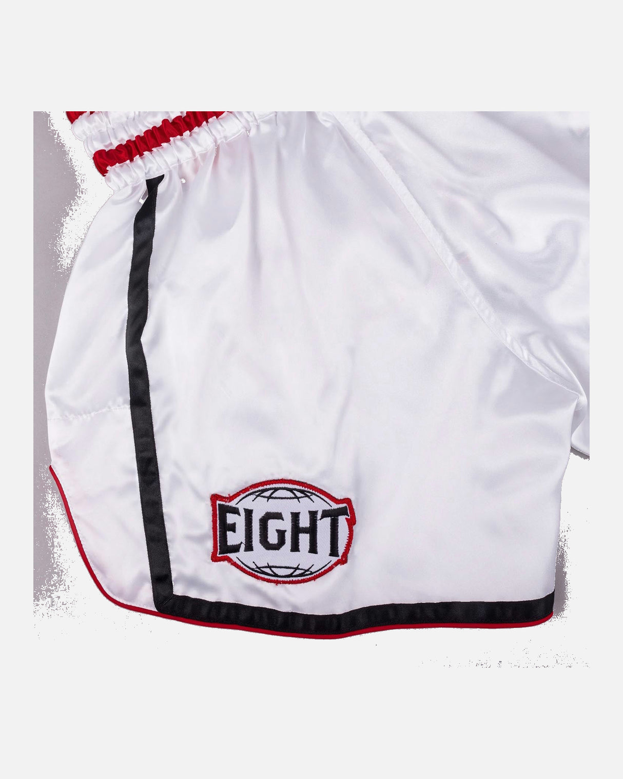 8 WEAPONS Muay Thai Shorts Bangkok - Wit/Zwart