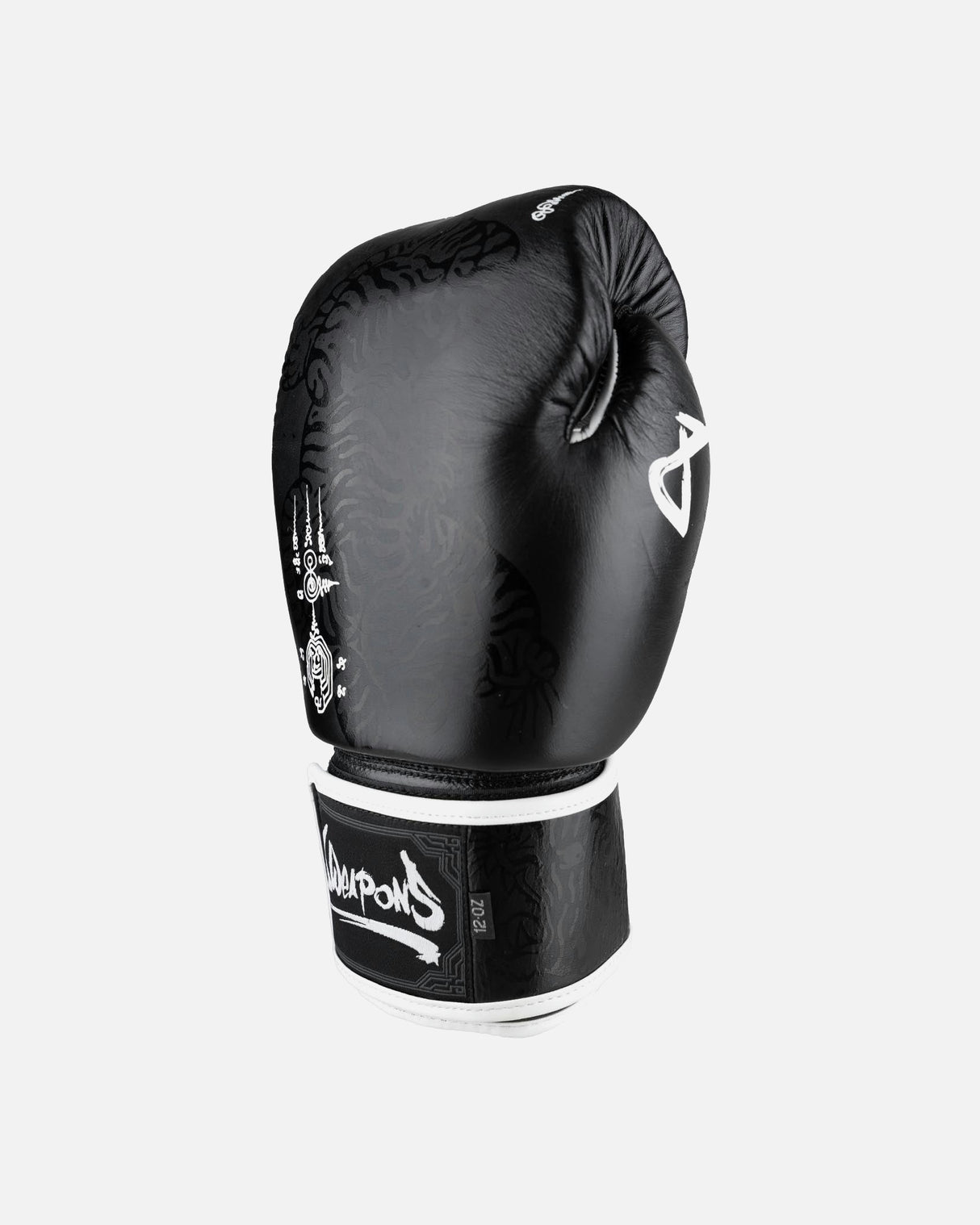 8 WEAPONS Bokshandschoenen Sak Yant Big Tiger - Zwart