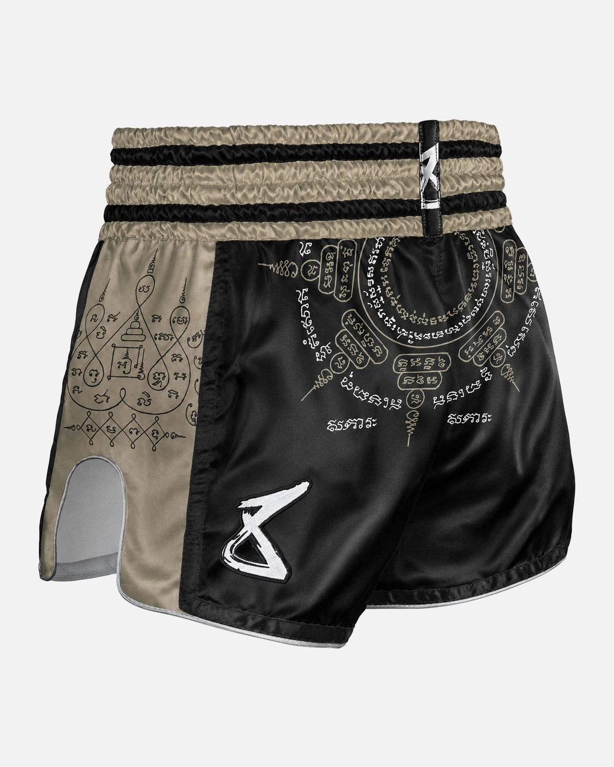 8 WEAPONS Muay Thai Shorts 8 Ways Yant 2.0 - Zwart/Zand