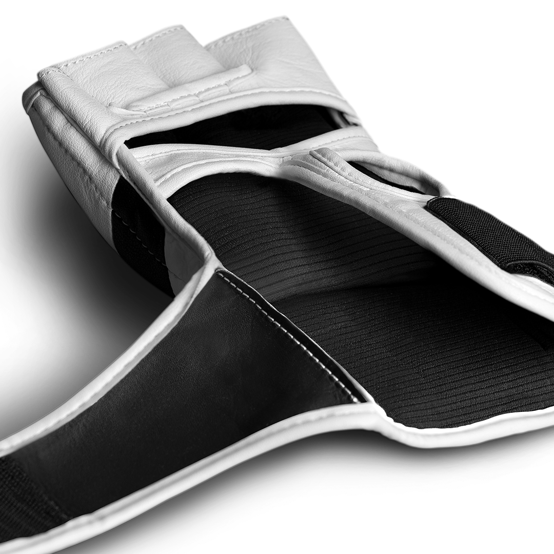 Hayabusa MMA Handschoenen T3 - Wit/Zwart