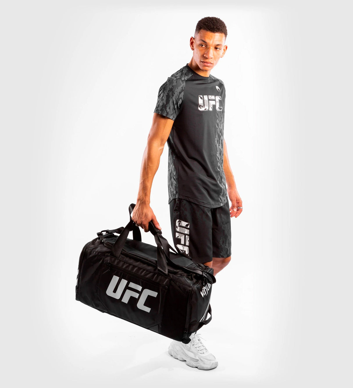 UFC Venum Performance T-shirt - Zwart - T-Shirt