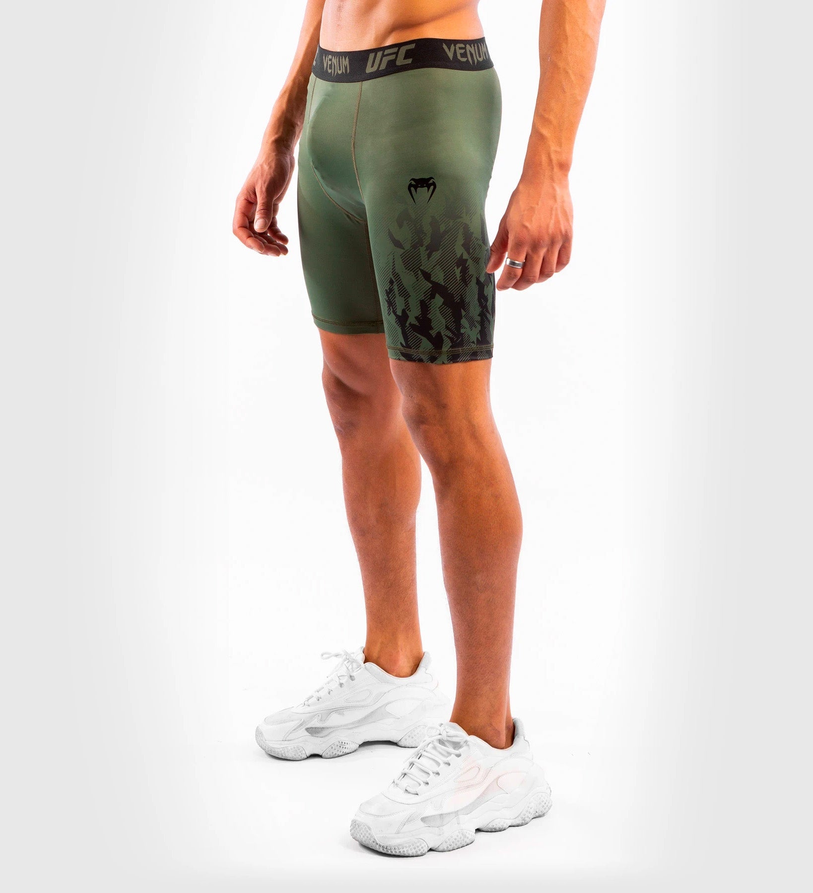 UFC Venum Vale Tudo Performance Shorts Fight Week - Kaki Groen - Compressie Shorts
