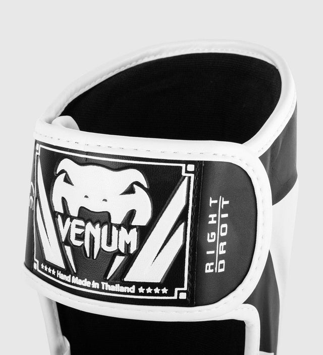 Caneleiras de kickboxing Venum Elite – Preto/Branco – Caneleiras