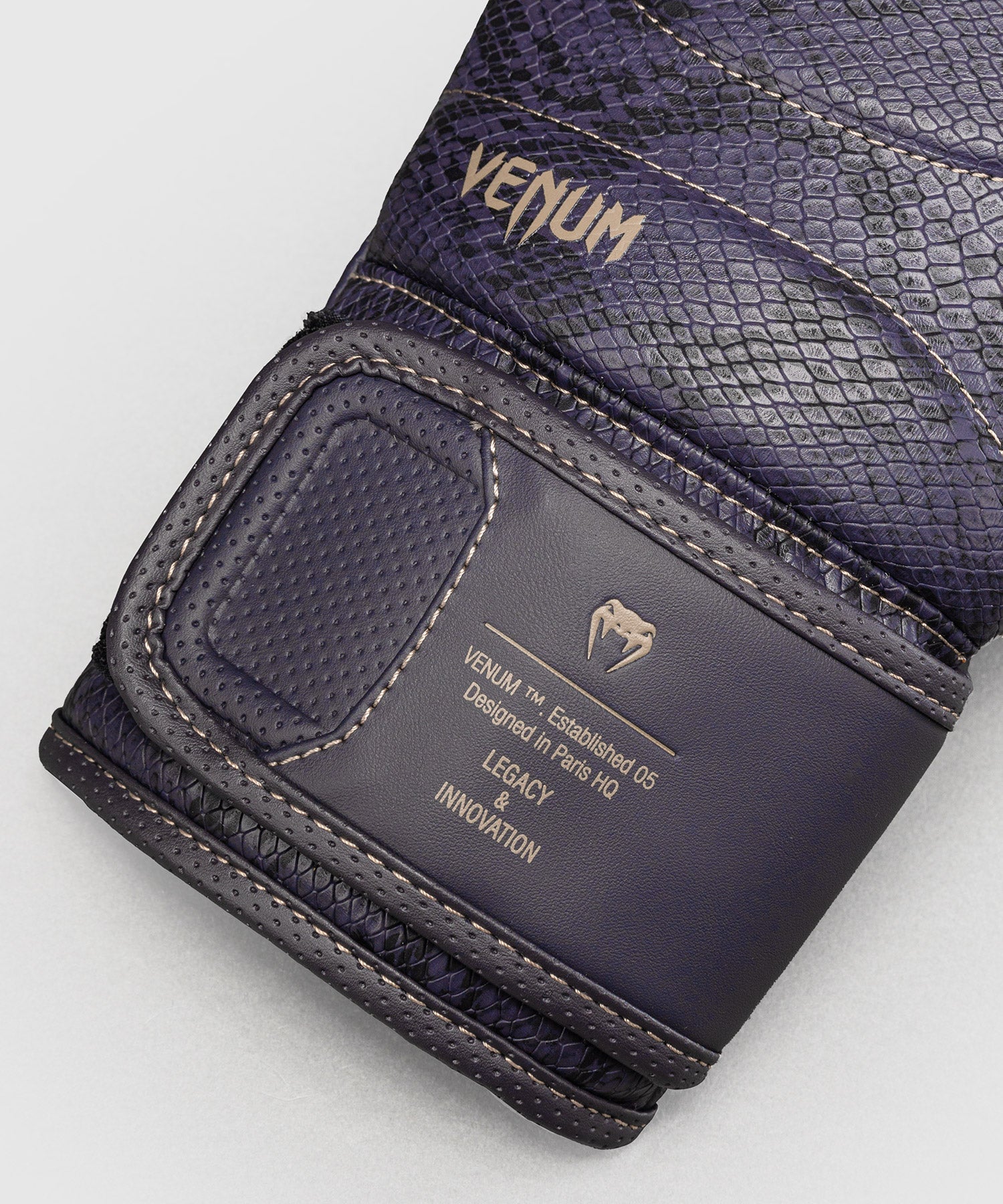Venum Bokshandschoenen Impact Evo Scales - Donkerpaars