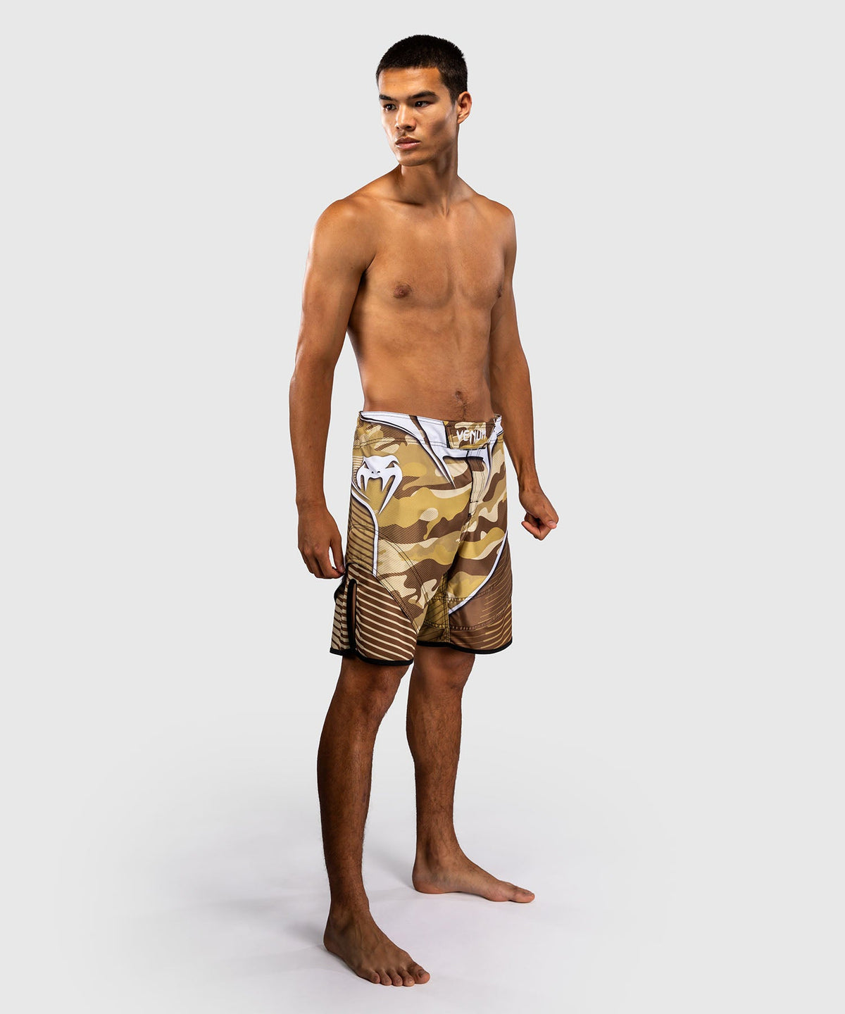 Venum MMA Shorts Camo Hero - Lichtbeige/Bruin
