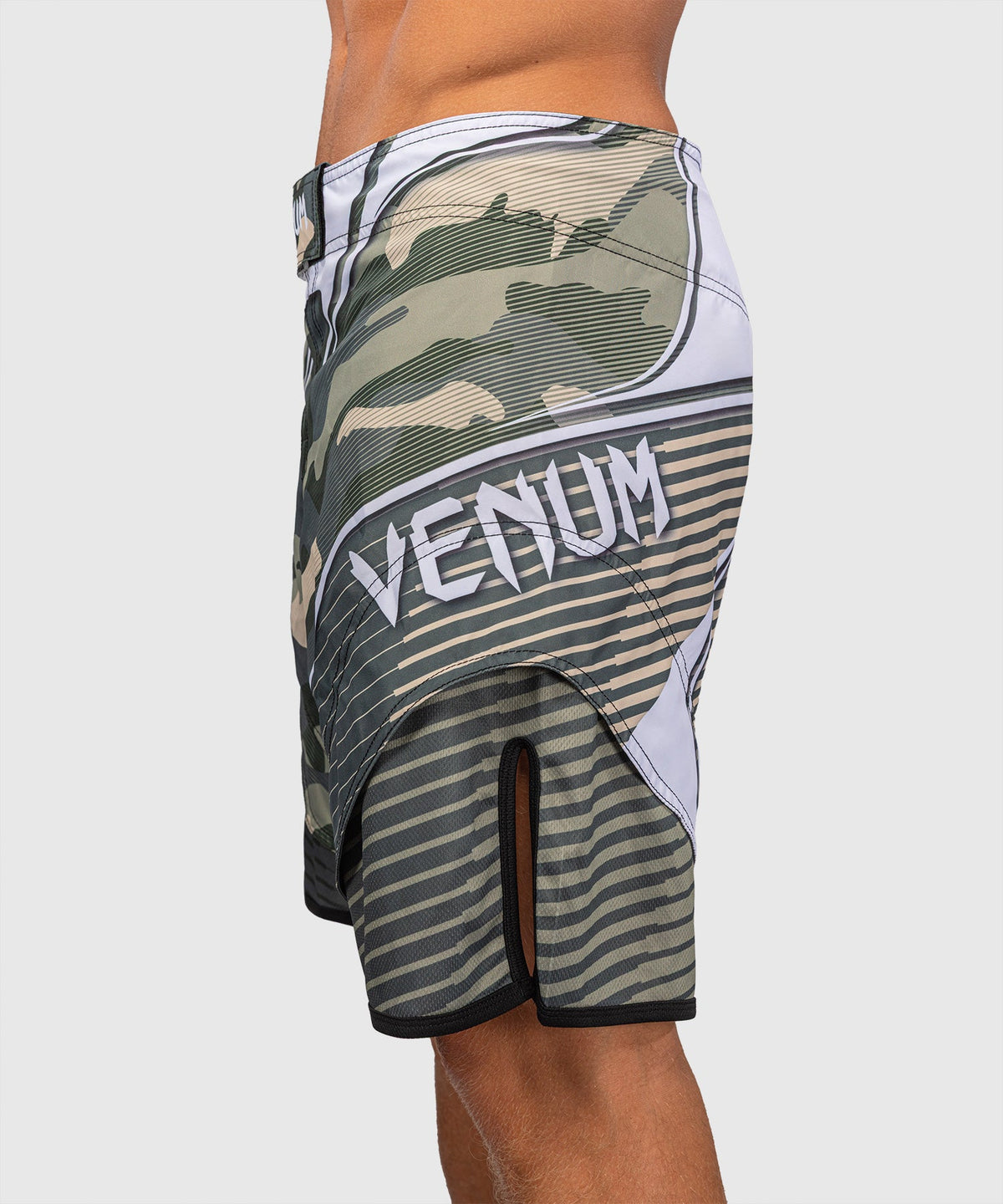 Venum MMA Shorts Camo Hero - Kaki/Offwhite