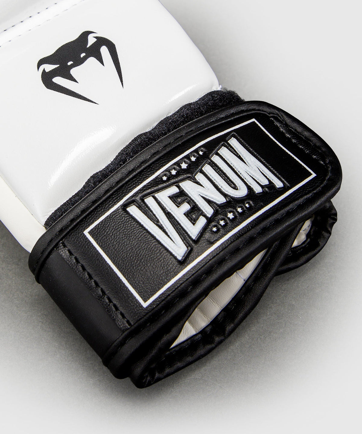 Venum MMA Handschoenen Attack 2.0 - Zwart/Wit