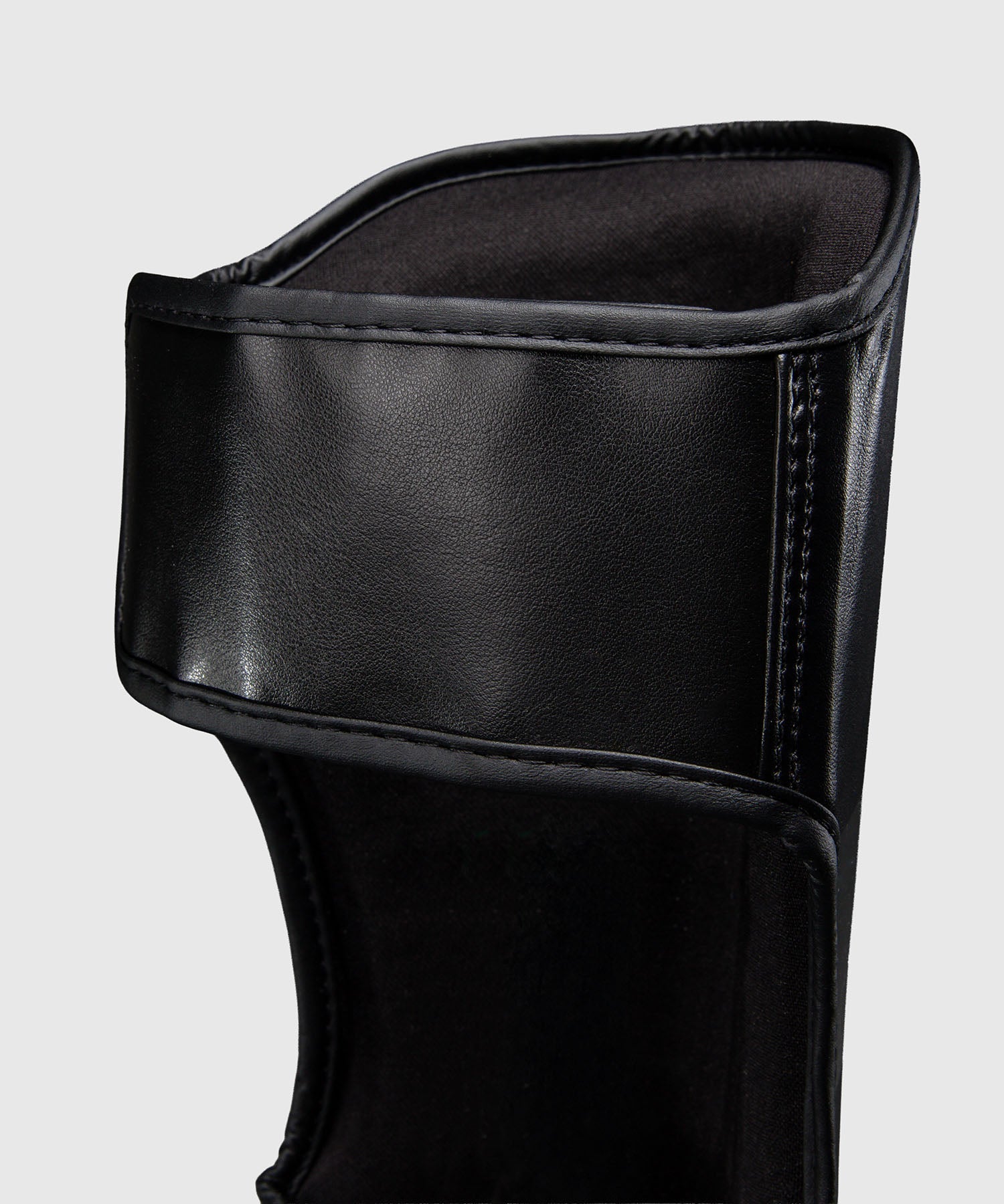 Caneleiras Ringhorns Charger – Preto/Ouro