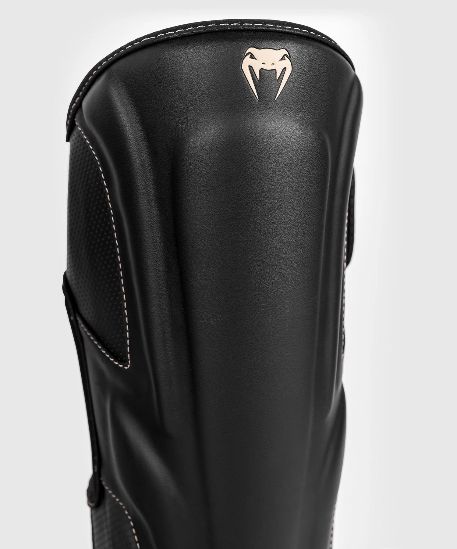 Venum Kickboks Scheenbeschermers Impact Evo - Zwart