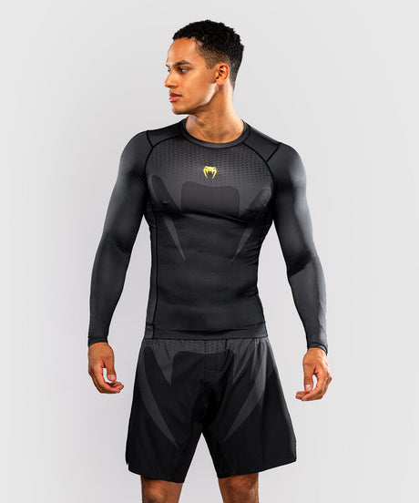 Rashguard Venum Attack Mâneci Lungi – Negru/Auriu