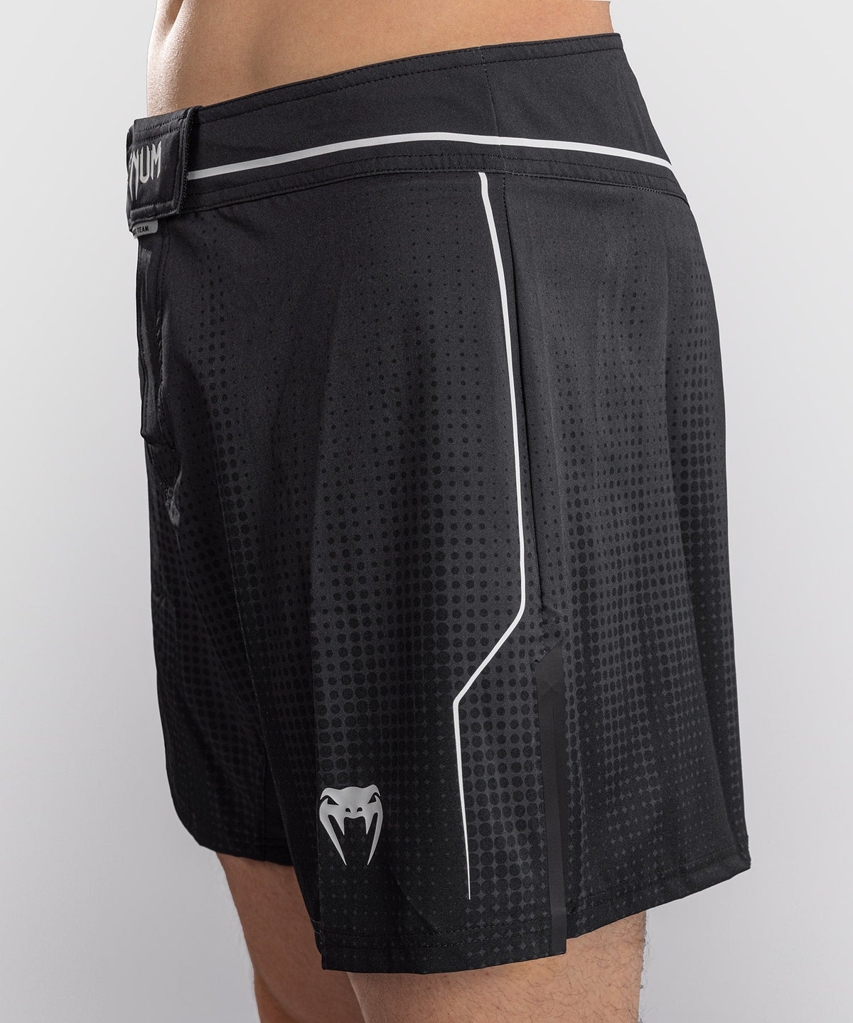 Venum MMA Shorts Stealth - Zwart/Wit