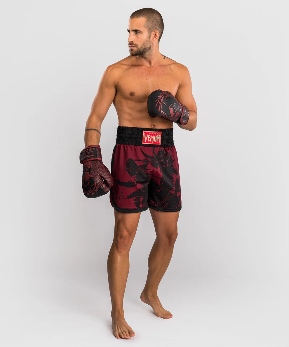 Venum x Assassin's Creed Shadows Boksbroek - Burgundy/Zwart