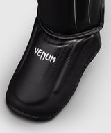 Venum Scheenbeschermers Stealth - Zwart/Wit