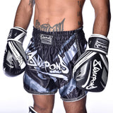 8 WEAPONS Muay Thai Shorts Shift - Zwart Mat