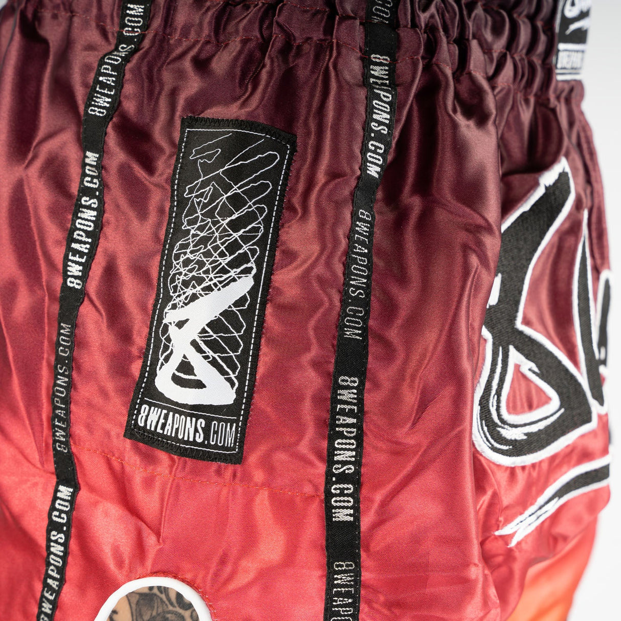 8 WEAPONS Muay Thai Shorts Vivo Sunsphere - Meerkleurig