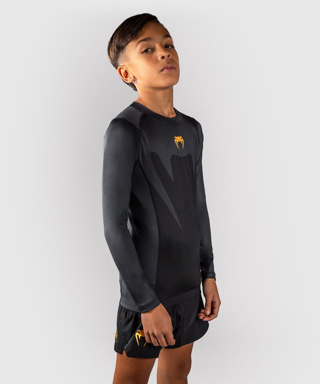 Dětský Rashguard Venum Attack s dlouhými rukávy – Černý/Zlatý