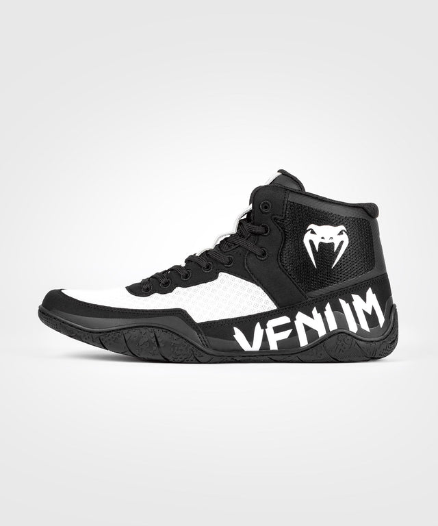 Buty zapaśnicze Venum Elite – Czarne/Białe