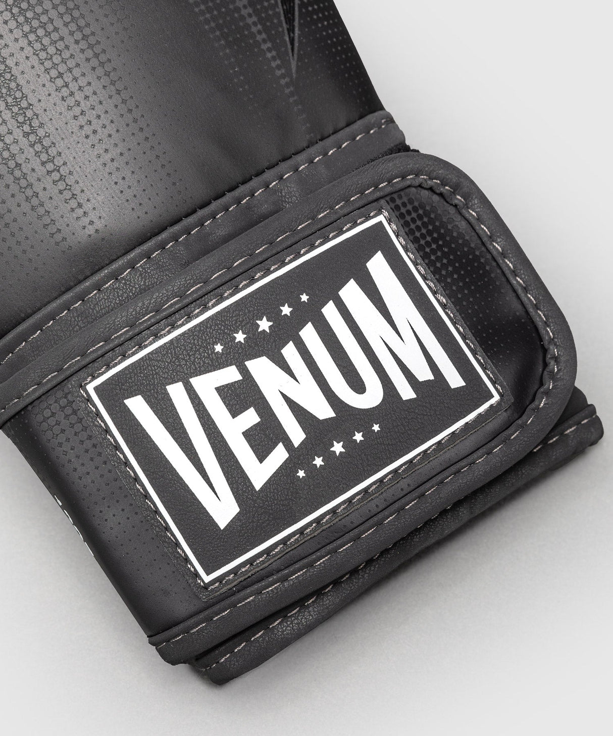 Venum Bokshandschoenen Stealth - Zwart/Wit