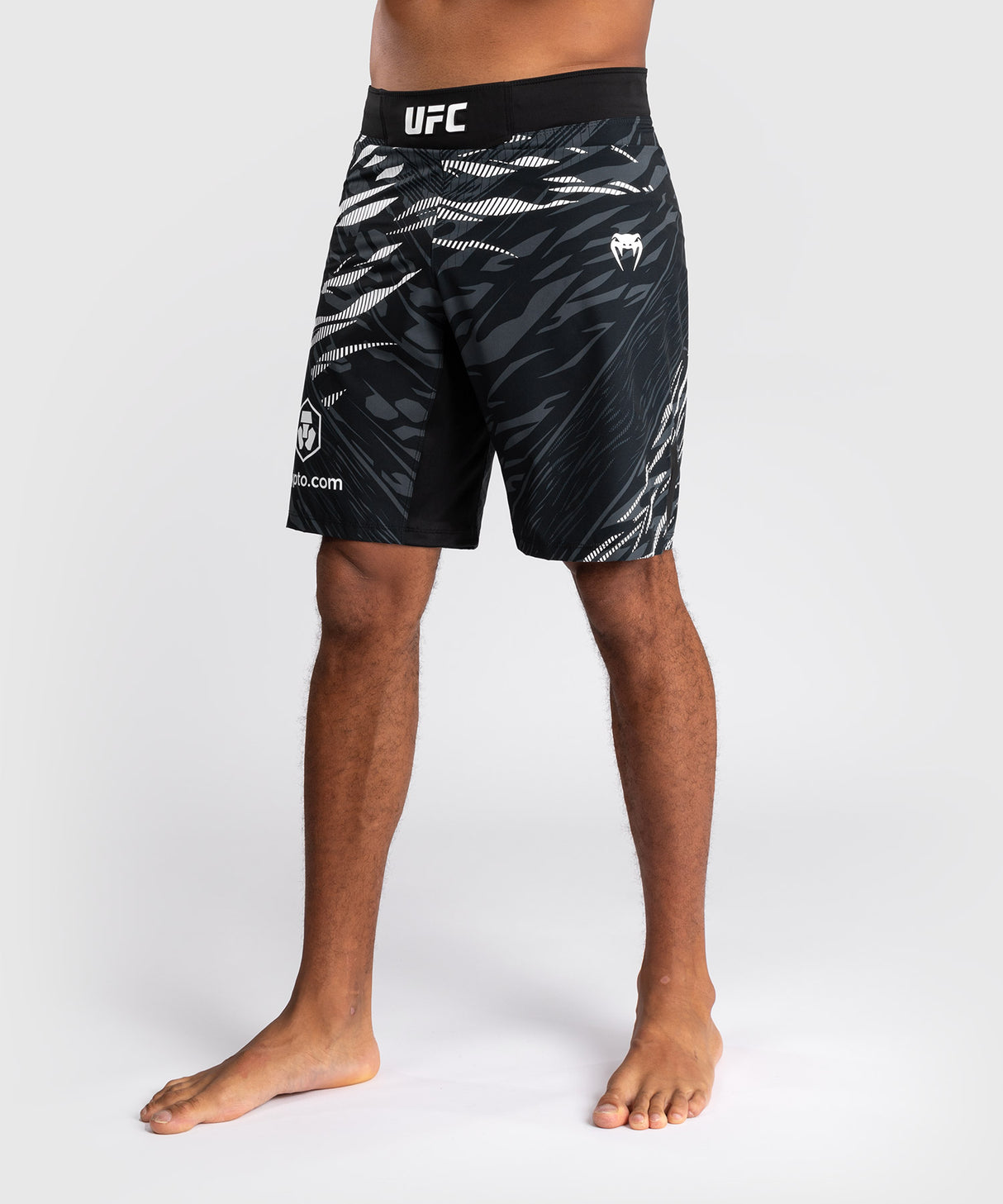 UFC Venum MMA Shorts Fight Night Fusion Long Fit - Zwart