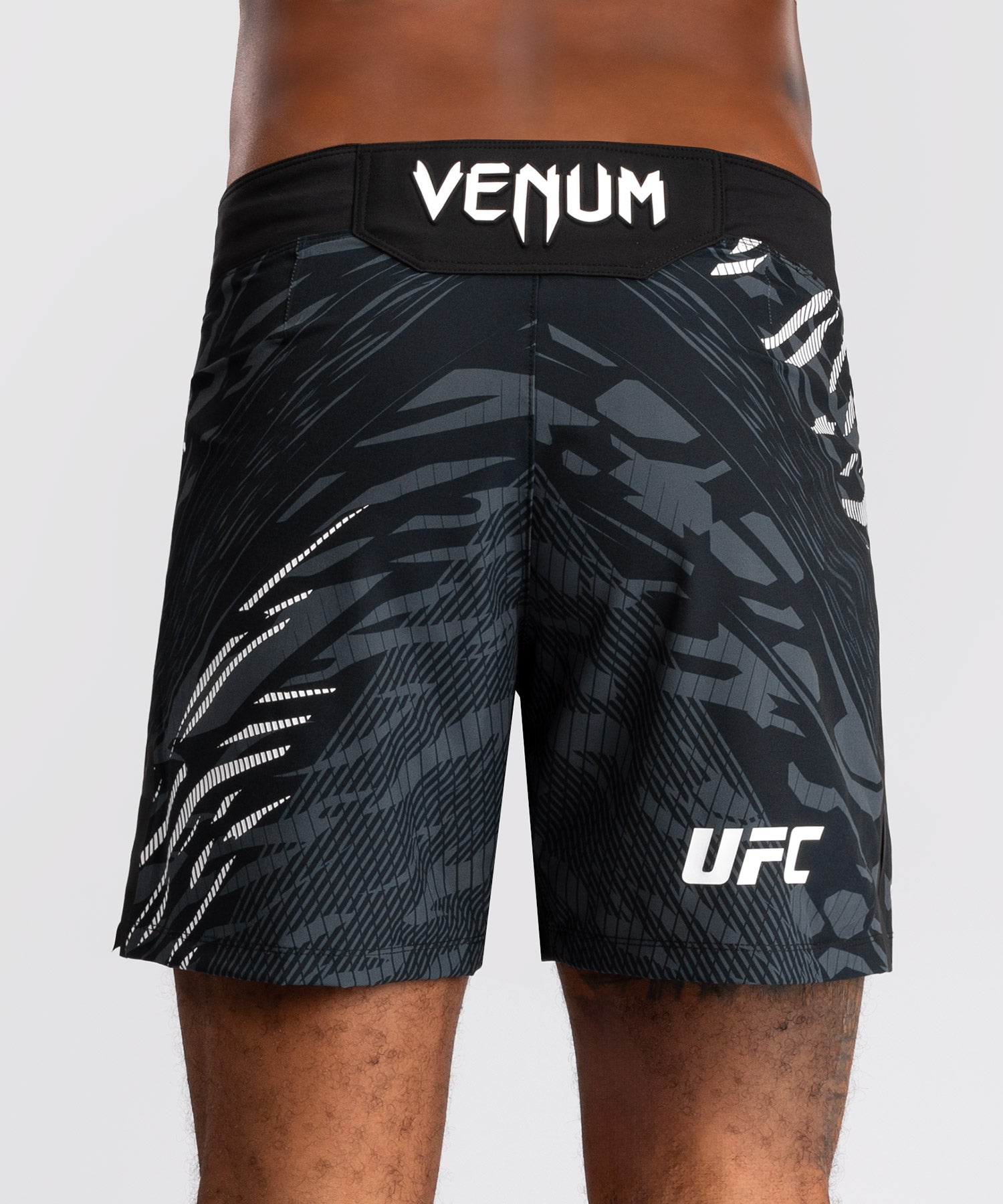UFC Venum MMA Shorts Fight Night Fusion Short Fit - Zwart