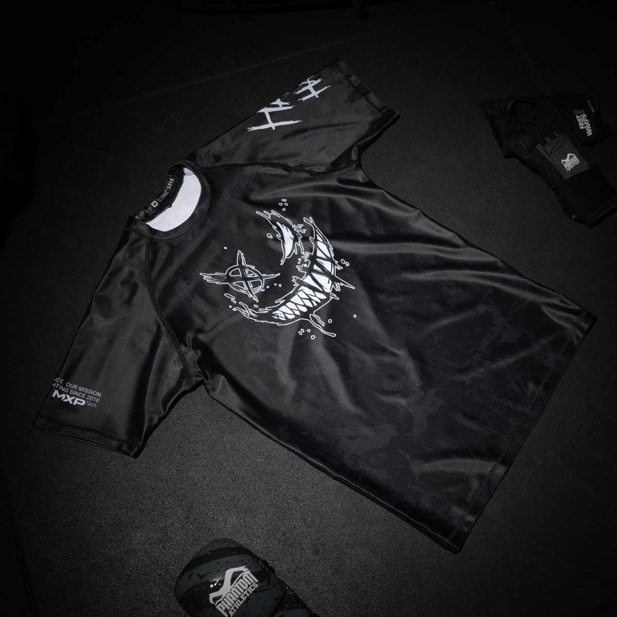 Phantom Athletics Rashguard EVO Two Serious - Zwart
