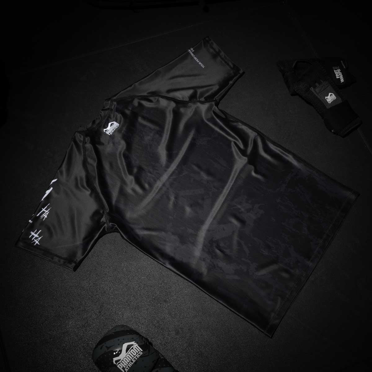 Phantom Athletics Rashguard EVO Two Serious - Zwart