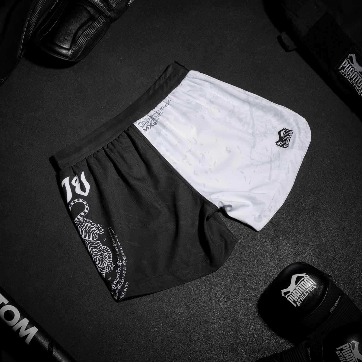 Phantom Athletics Muay Thai Shorts Fusion - Zwart/Wit