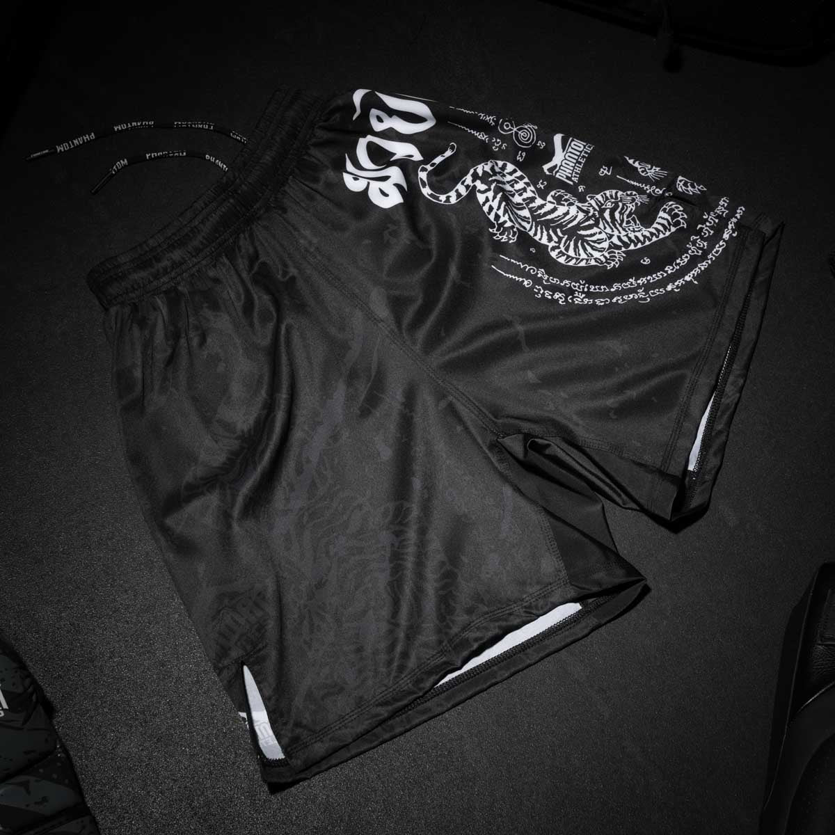 Phantom Athletics Muay Thai Shorts EVO - Zwart