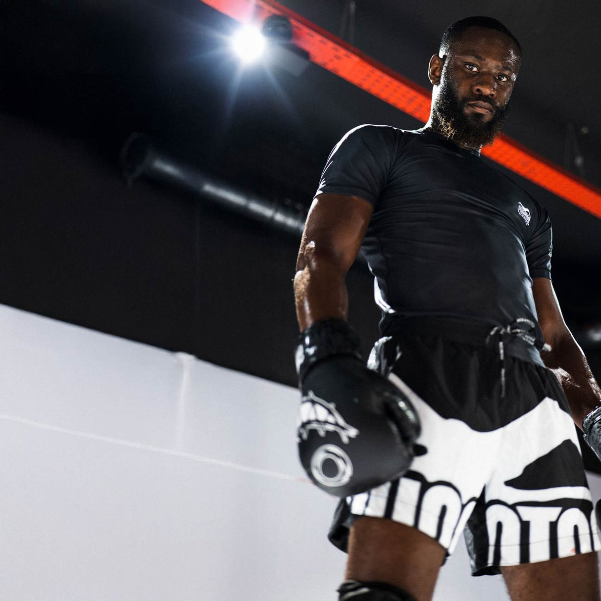 Phantom Athletics MMA Shorts Fusion-R 2in1 Savage - Zwart/Wit
