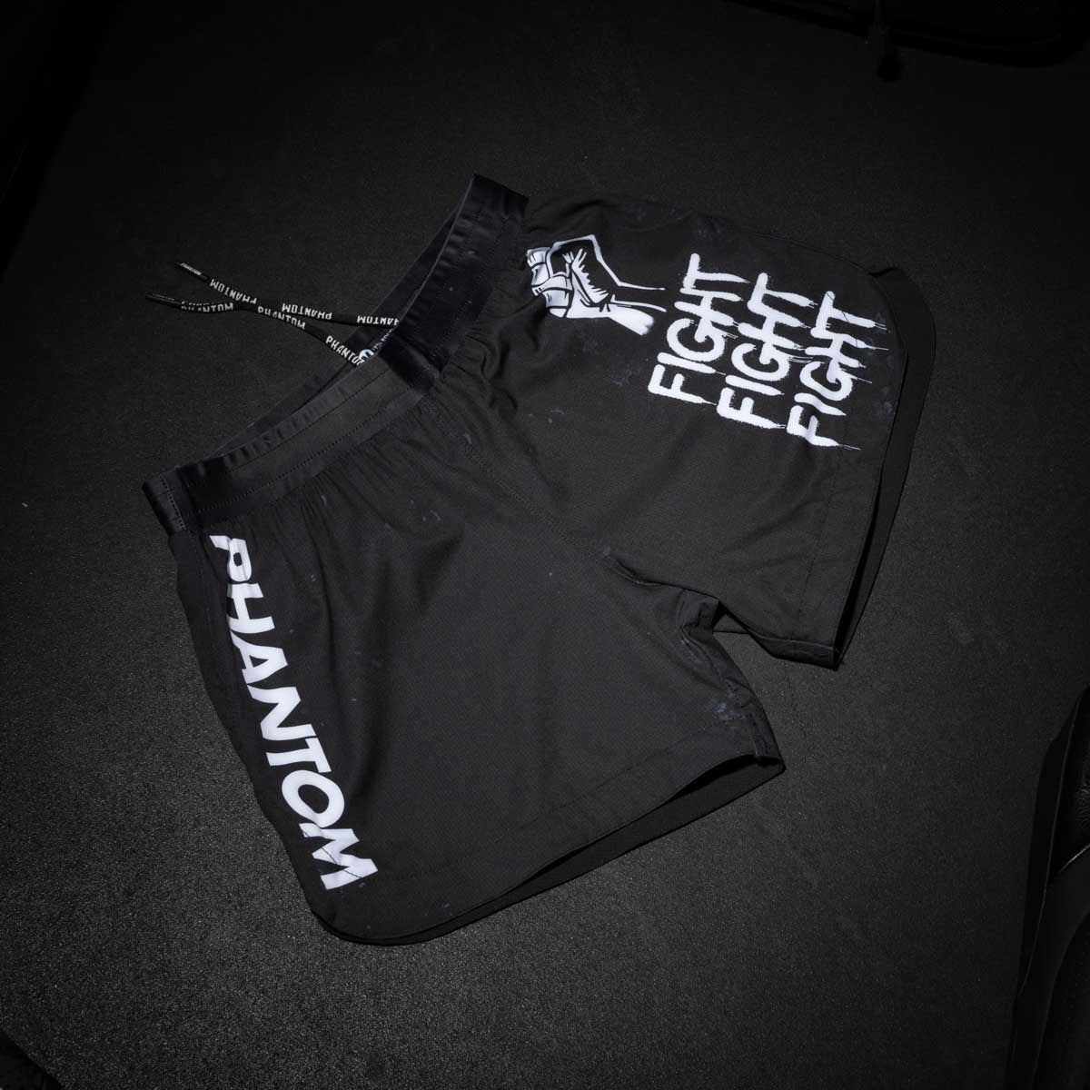 Phantom Athletics MMA Shorts Fusion-R FIGHT FIGHT FIGHT - Zwart