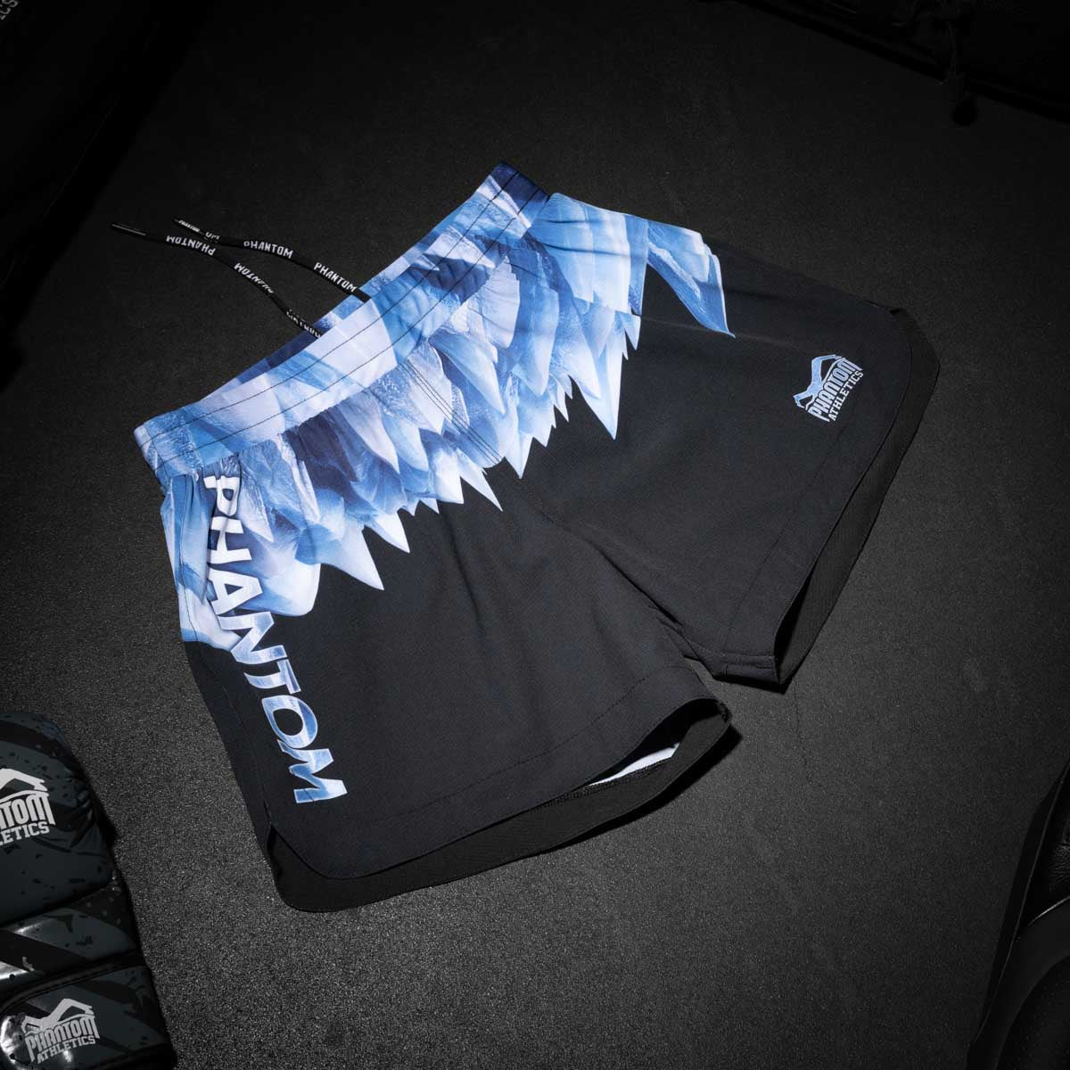 Phantom Athletics MMA Shorts Fusion-R - Zwart/Blauw