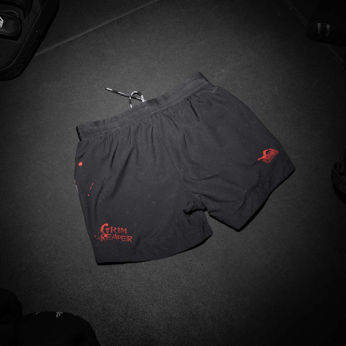 Phantom Athletics MMA Shorts Fusion-R Reaper - Zwart/Rood