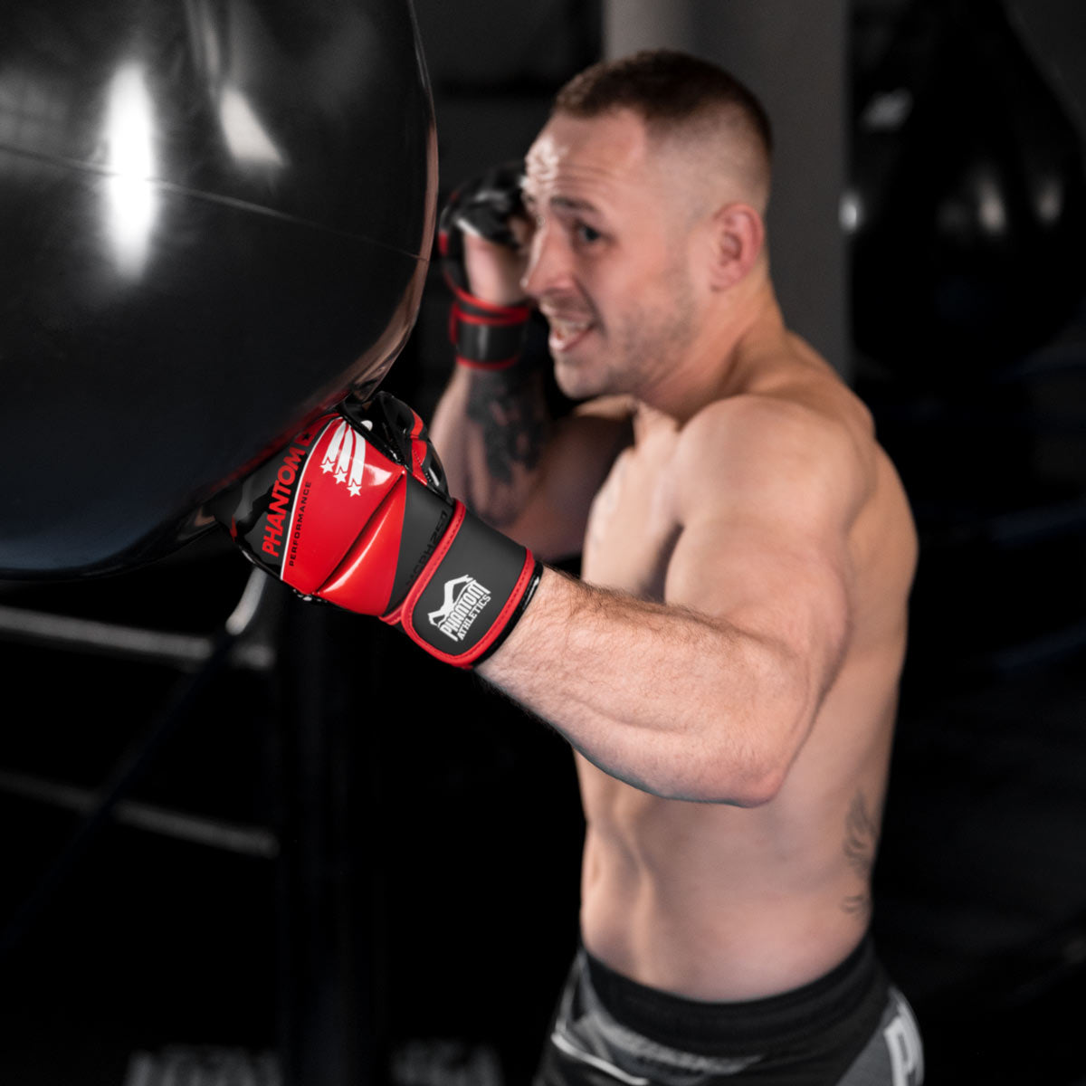 Phantom Athletics MMA Handschoenen Raider - Rood/Zwart Camo