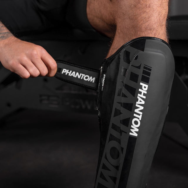 Phantom Athletics Scheenbeschermers APEX Striking - Zwart