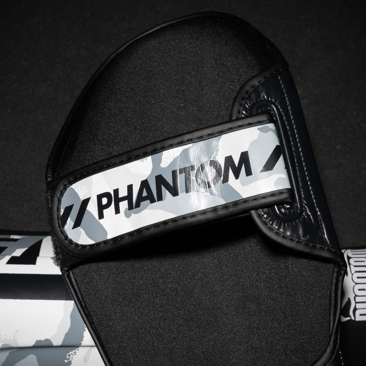 Phantom Athletics Scheenbeschermers APEX Striking - Wit