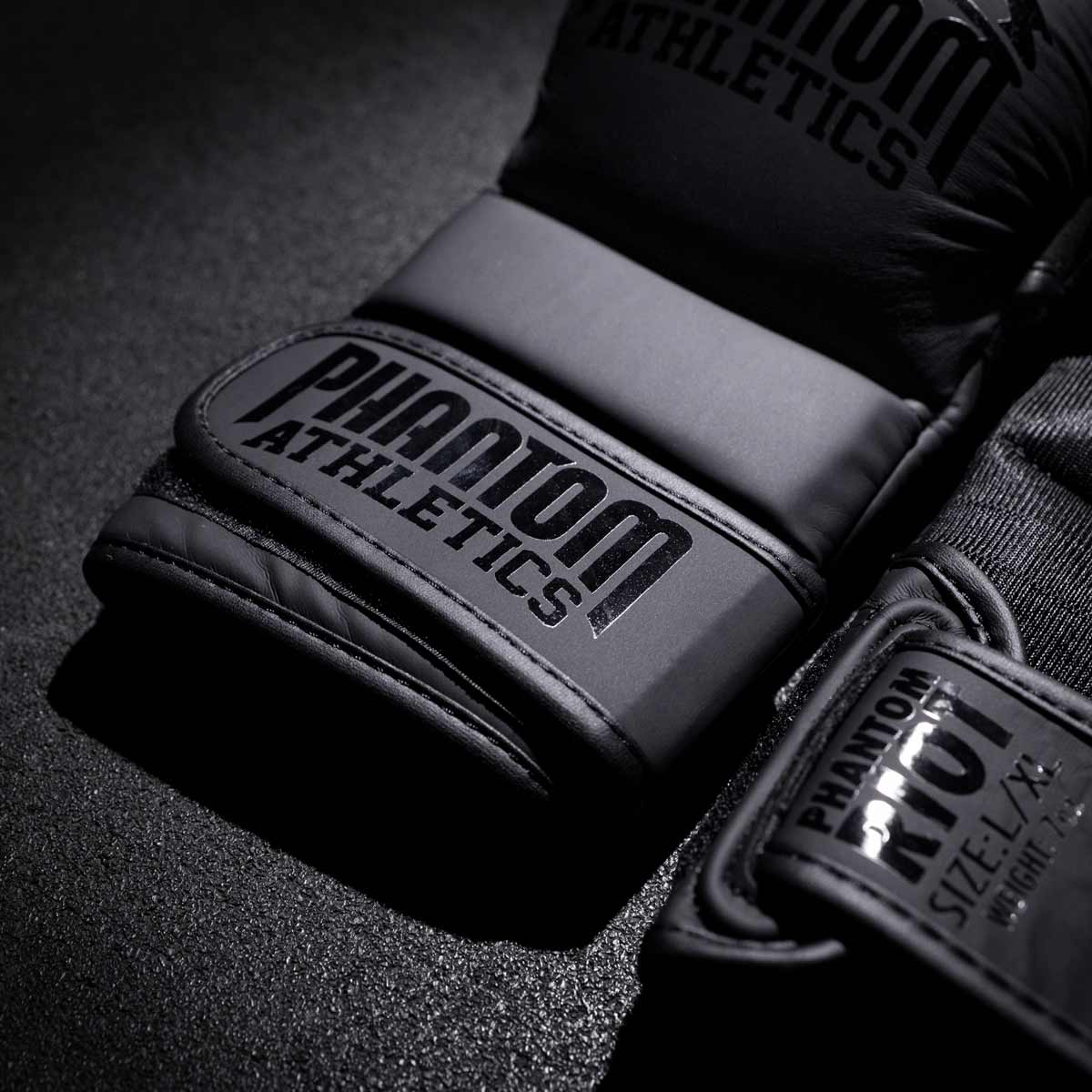 Phantom Athletics MMA Handschoenen Riot - Zwart