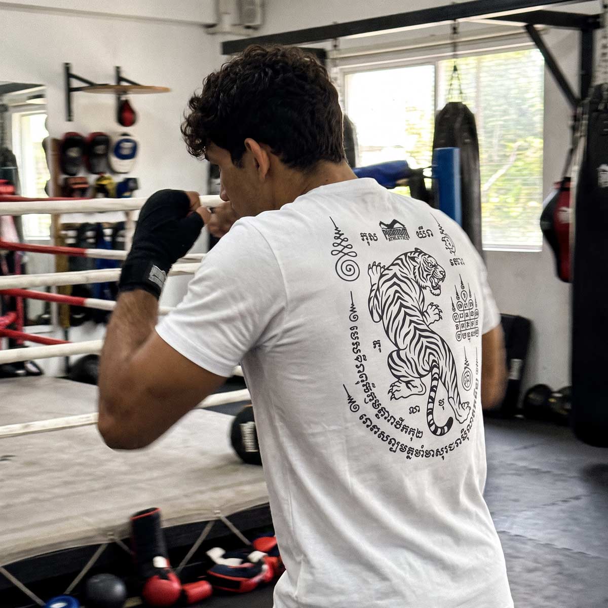Phantom Athletics T-Shirt Tiger Yant - Wit