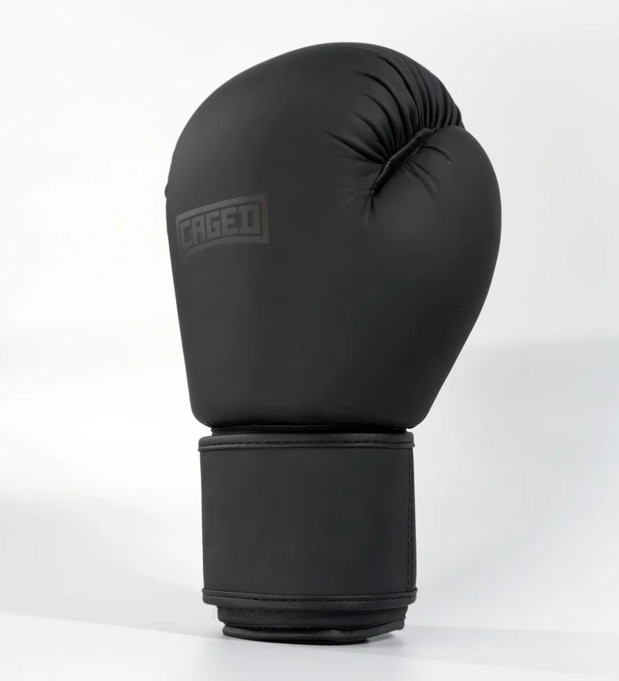 Caged Shadow Bundel Deal – Bokshandschoenen + Scheenbeschermers
