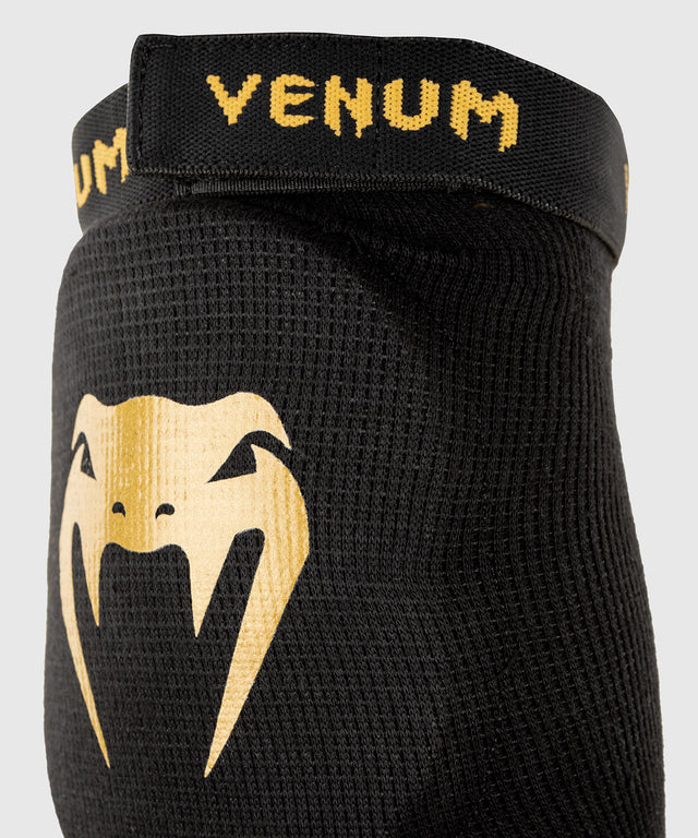 Venum Kontact Ellenbogenschoner – Schwarz/Gold