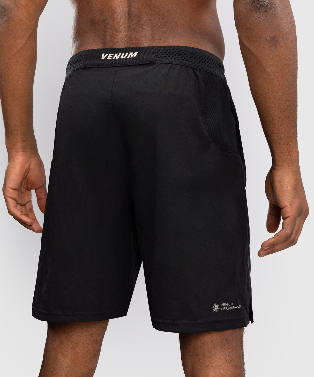 Venum Training Shorts G-Fit Air - Zwart/Rood