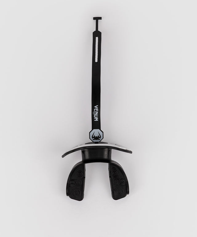 Protetor bucal Venum Elite – Preto/Branco